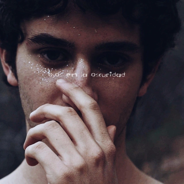 nochepolar's Ojos En La Oscuridad Is a Waking Dream of Shoegaze and Synth-Pop