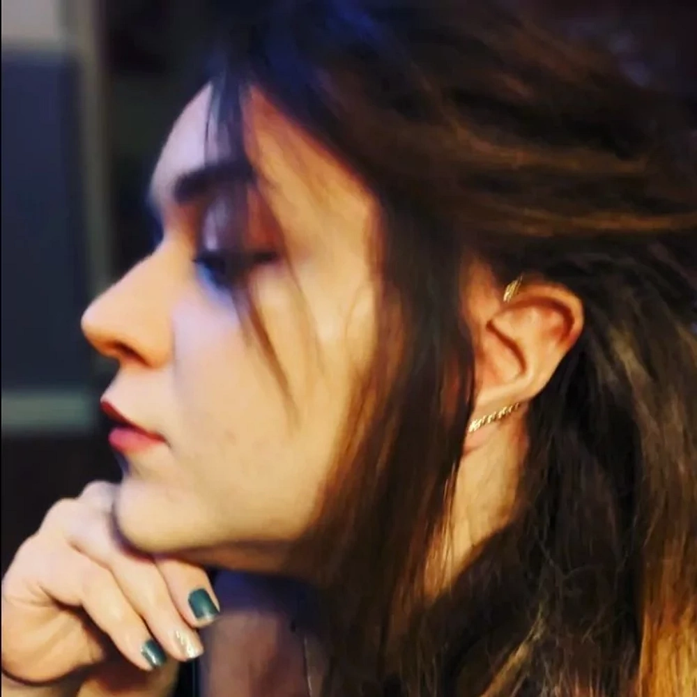 Nostalgic Escapism Finds Saasz Folding Alt-Rock Into Art Pop Reverie