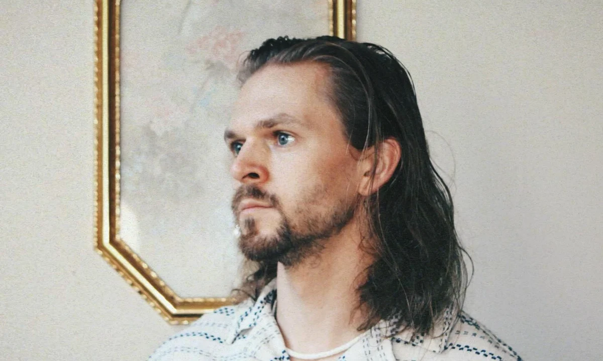 Dons of Youth Wrap Debut Single Rush in Dreamy, Mellow Guitars