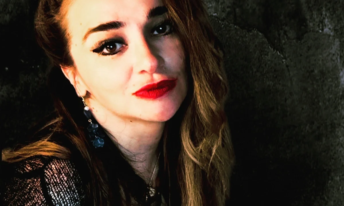 Grace De Gier Channels Eighties and Nineties Rock on "Not a Fool"