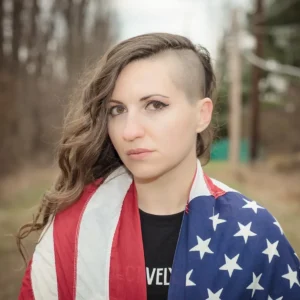 Kiirstin Marilyn Turns Love and Loss Into 90s Alt-Rock on the Kristoffer EP