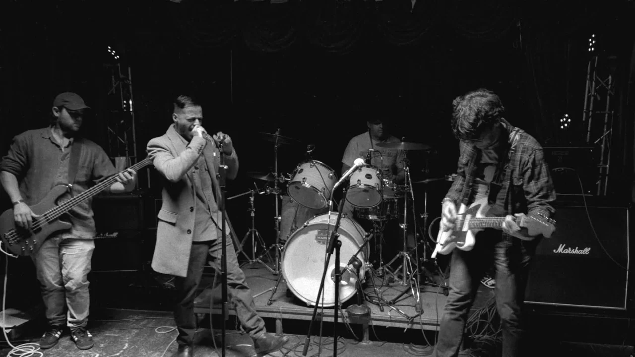 Captain Blistermint Chase a Technicolor Summer on "The Ladder"