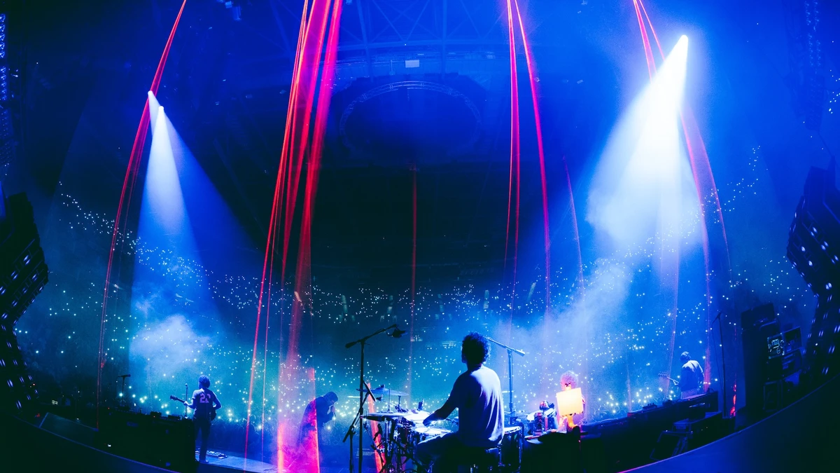The Strokes Skipped Last Nite in Queens but Played It at The O2