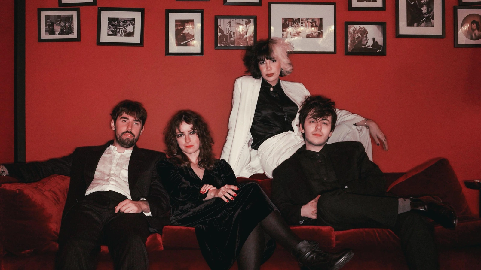 Mannequin Flowers Turn It up on Six Words, a Shoegaze Song About Loving a Vision
